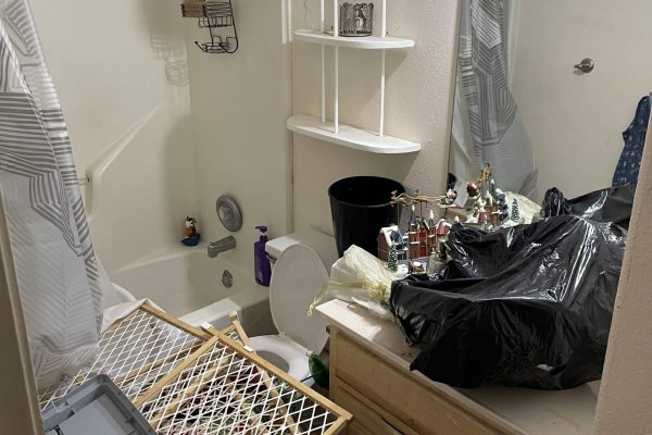 Blackstone hall bathroom Blackstone hall bathroom