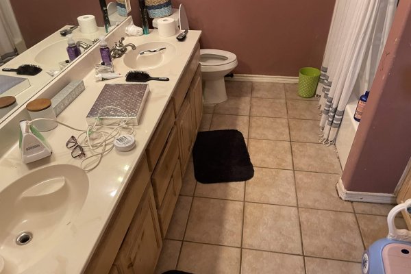 Blackstone main bathroom Blackstone main bathroom