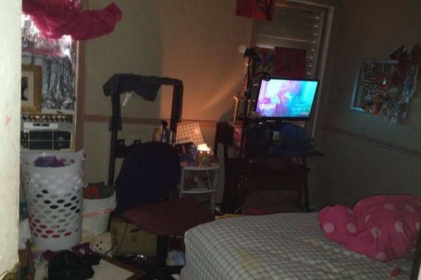 Devon (17) Devon (17)