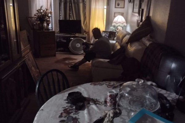 Devon (24) Devon (24)