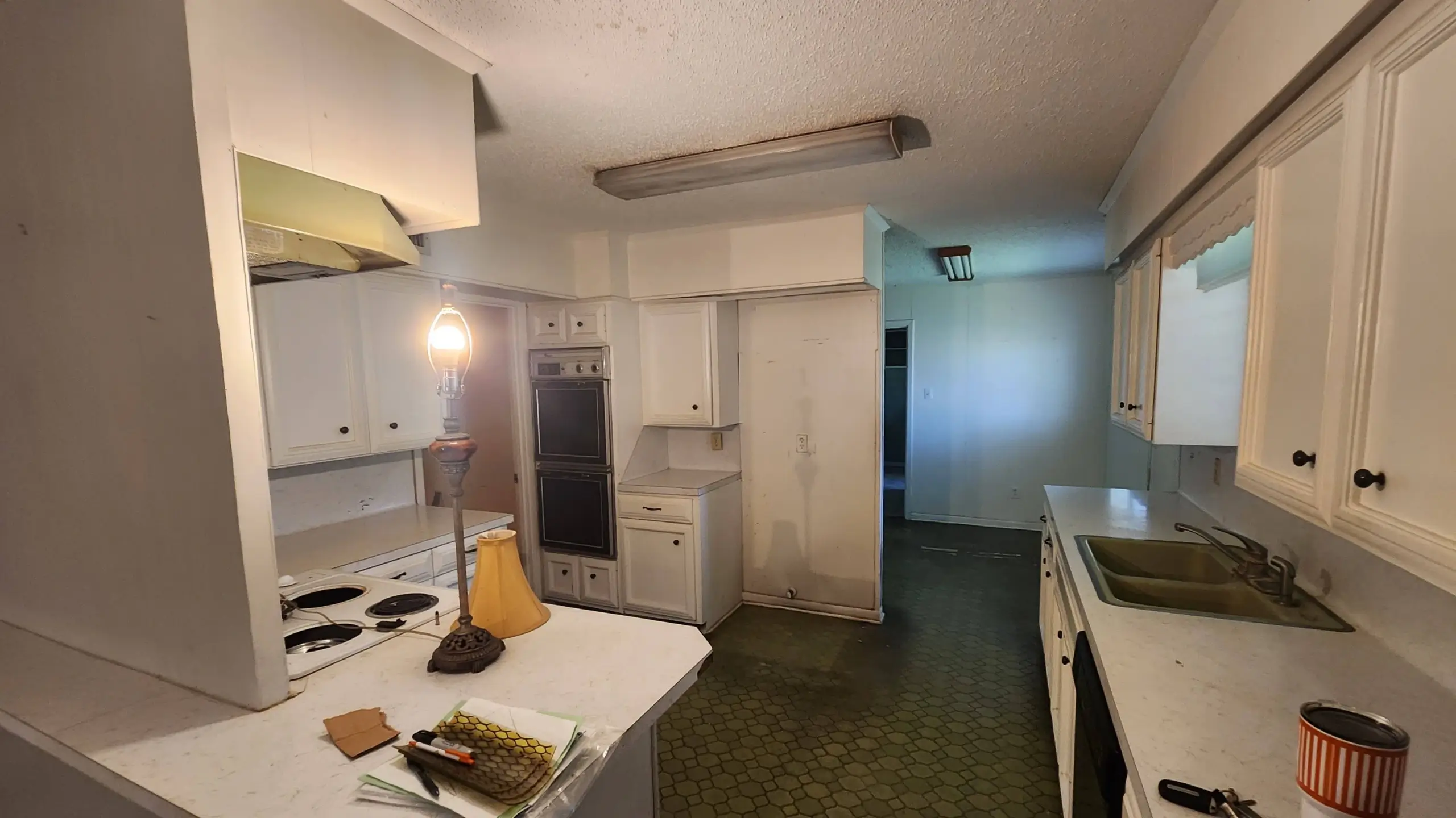 Annaville - old kitchen before remodel - Copy