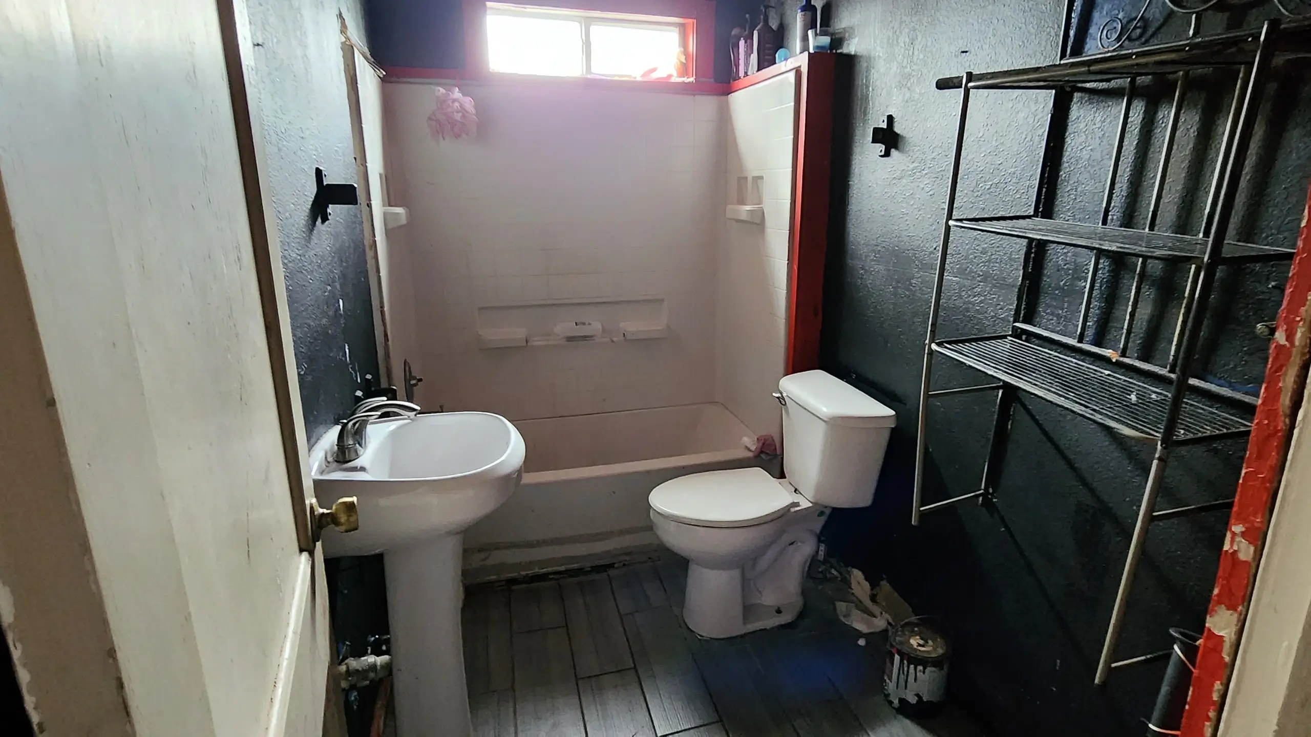 Bay View - before bathroom remodel